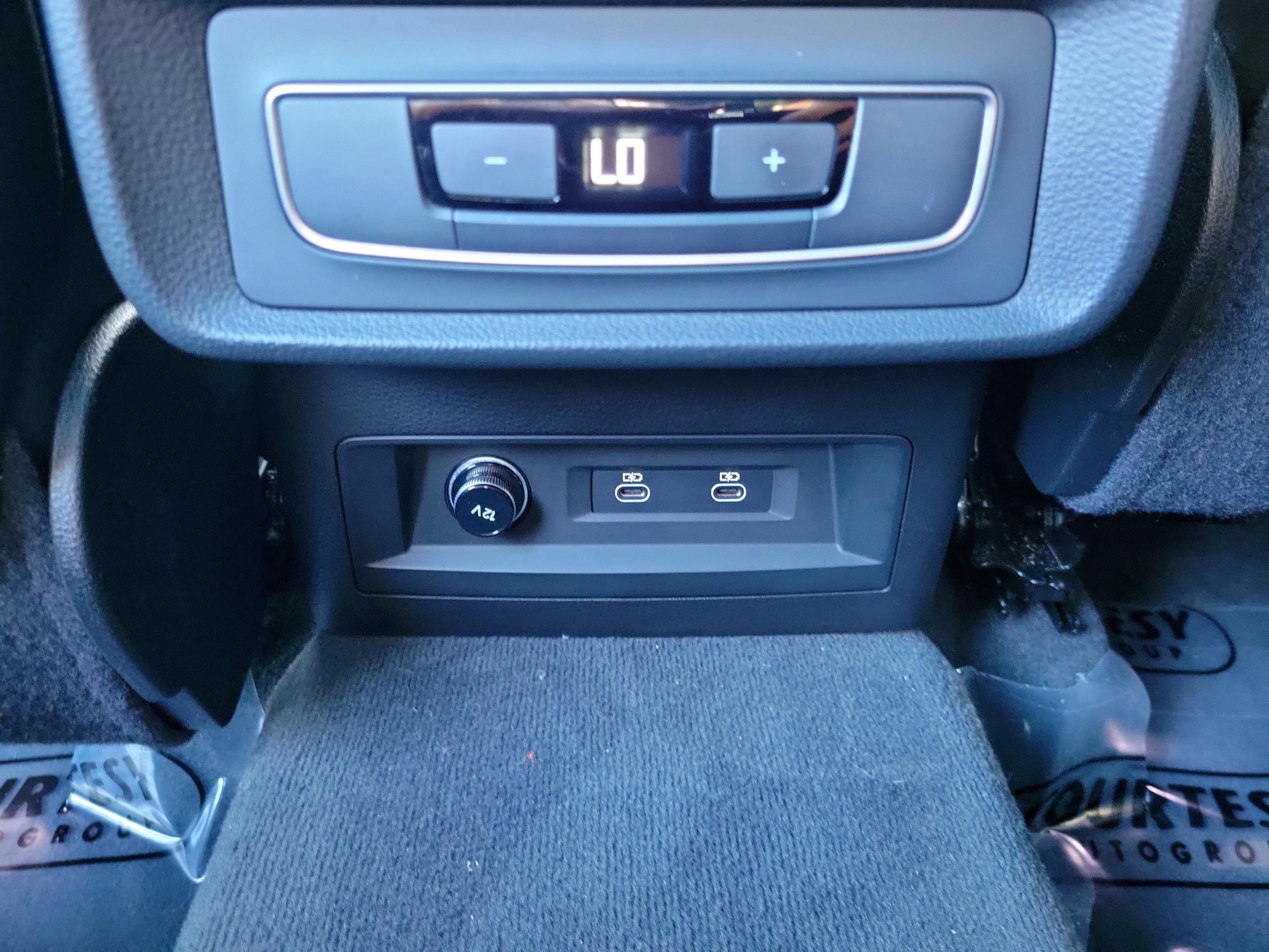 Used 2022 Audi Q7 Premium Plus w/ Premium Plus Package image 28