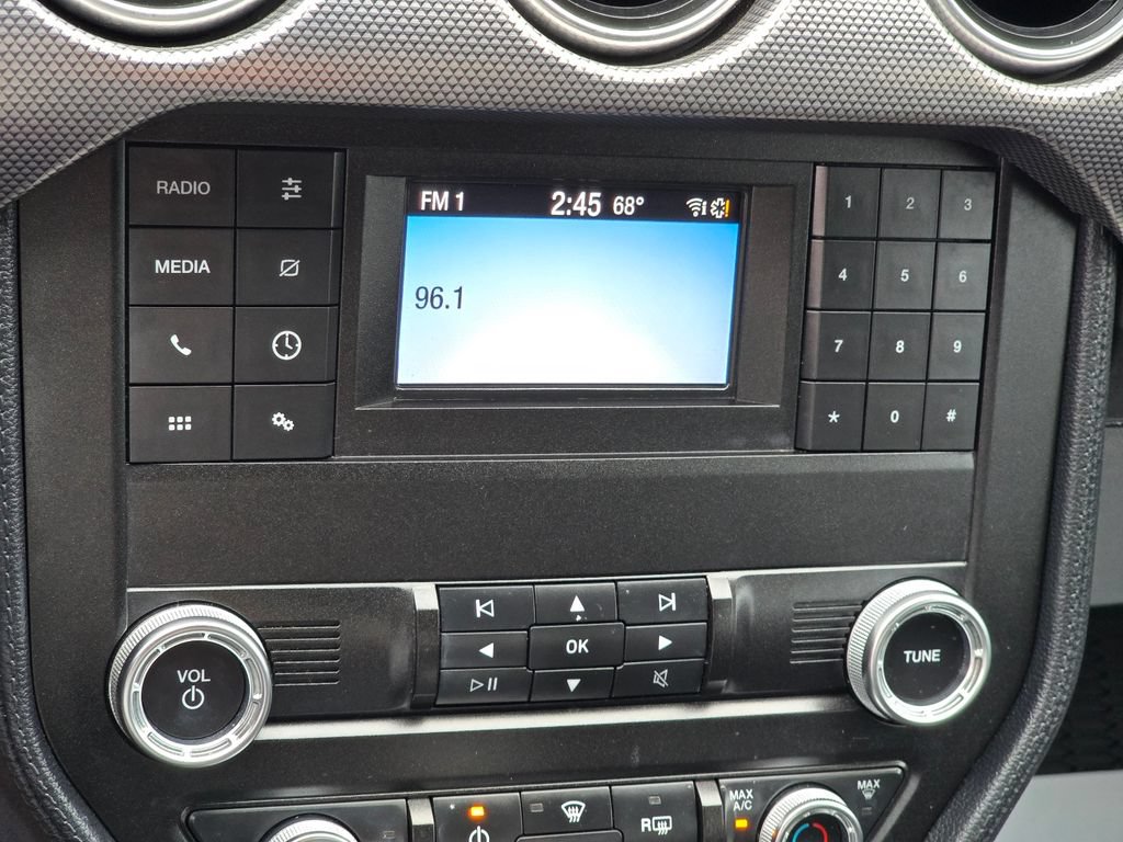 Used 2019 Ford Mustang GT RWD image 4