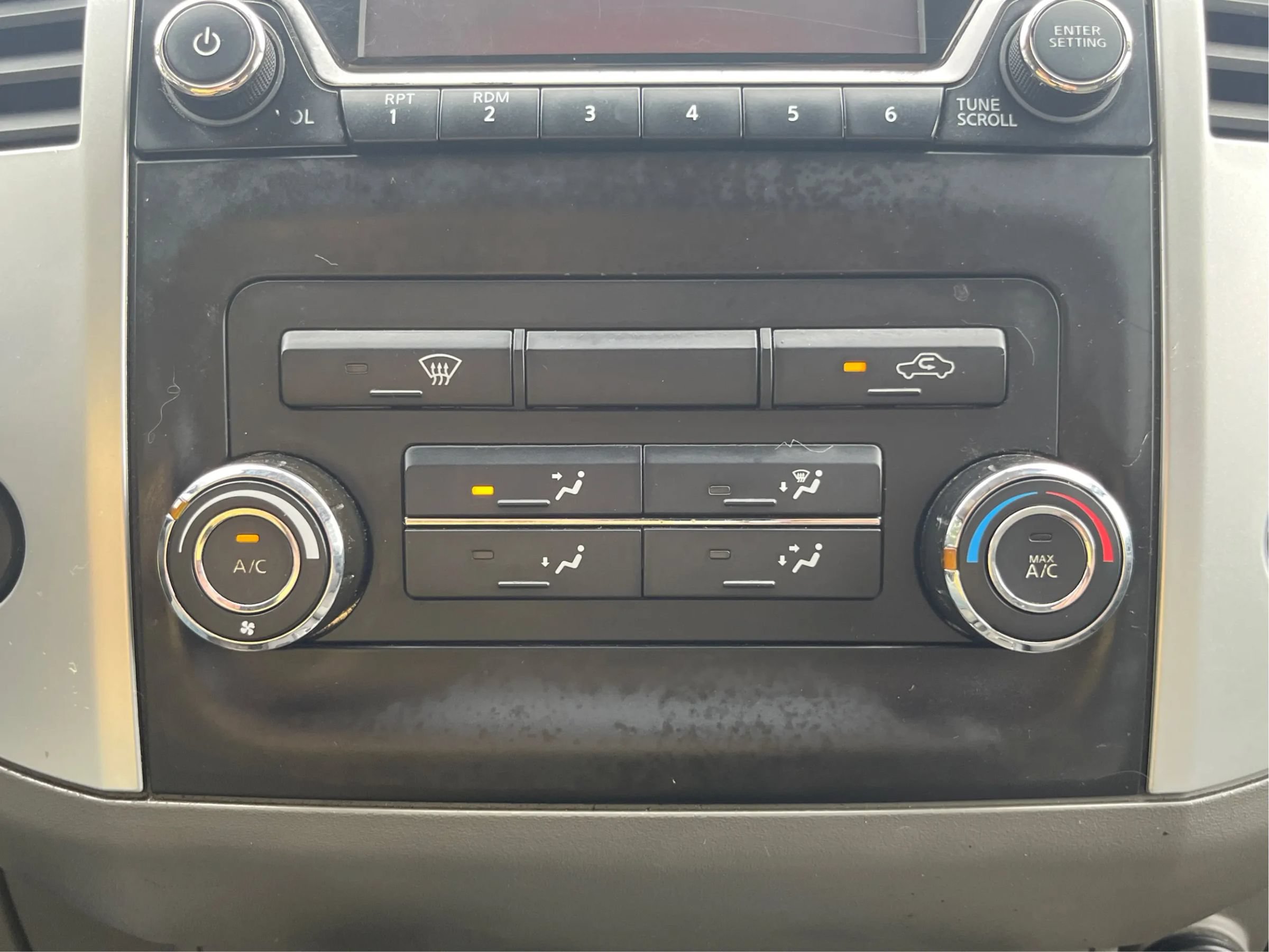 Used 2016 Nissan Frontier SV AWD/4WD image 26