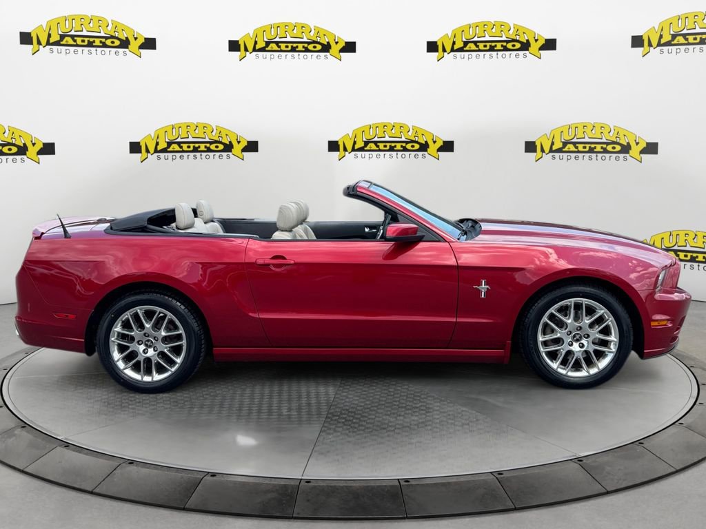 Used 2013 Ford Mustang Premium RWD image 6