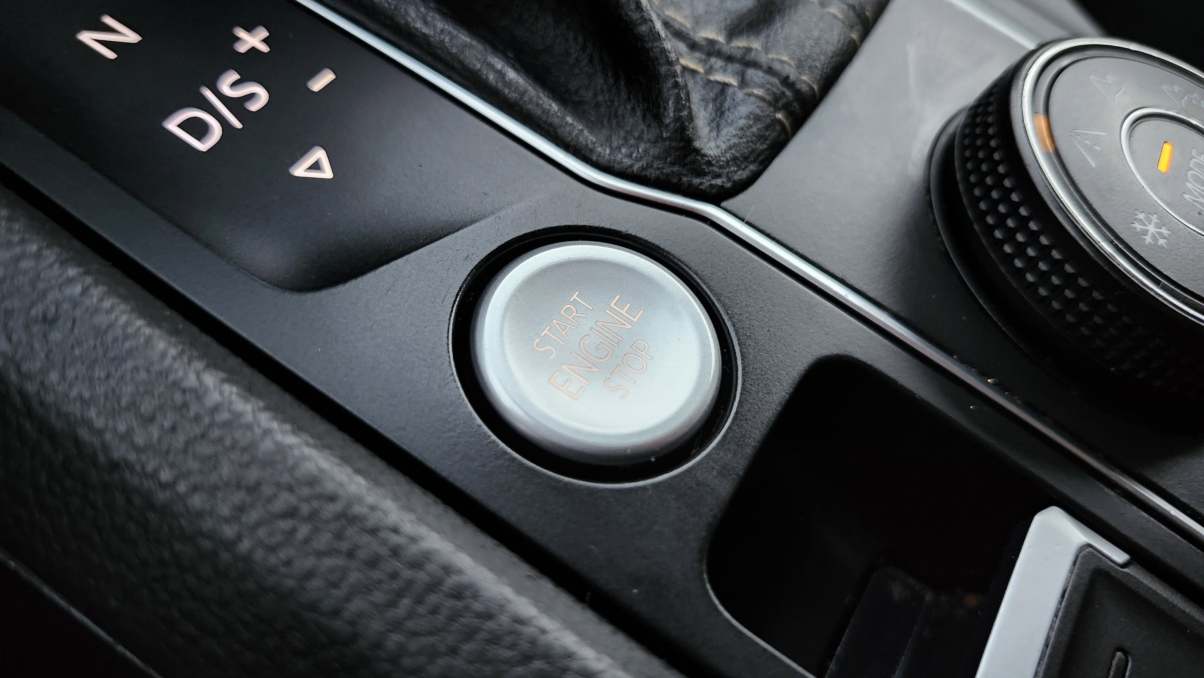 Used 2021 Volkswagen Atlas SE w/ Panoramic Sunroof Package image 10