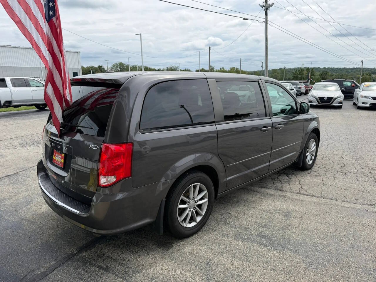 Used 2016 Dodge Grand Caravan SE FWD image 5