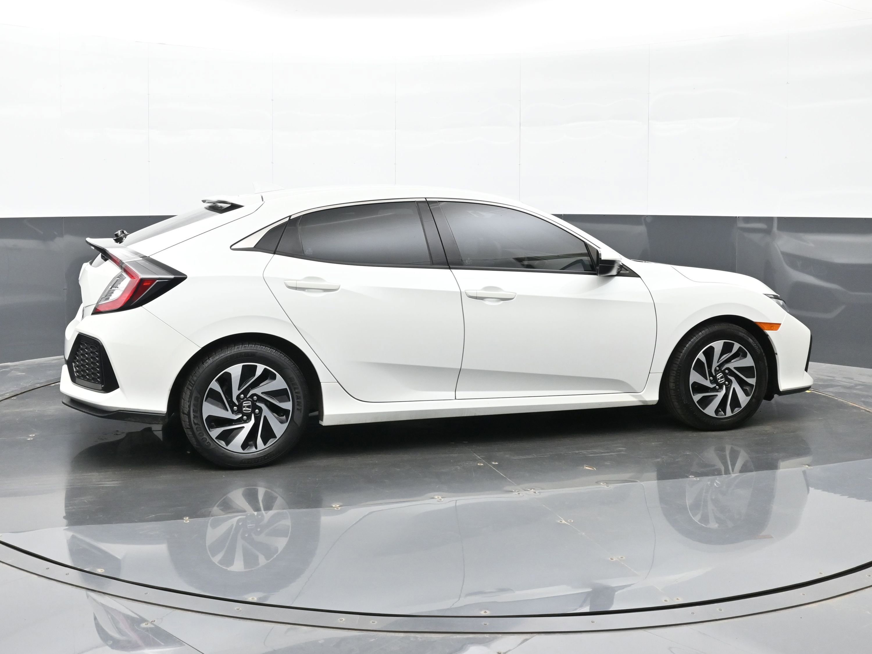 Used 2019 Honda Civic LX image 5