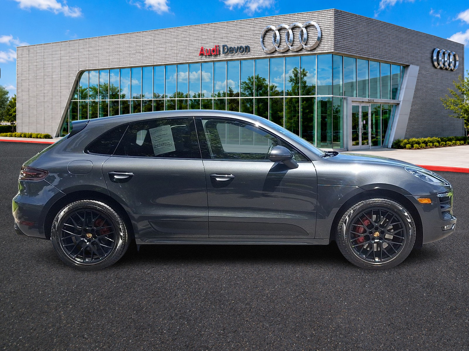 Used 2018 Porsche Macan GTS AWD/4WD image 7