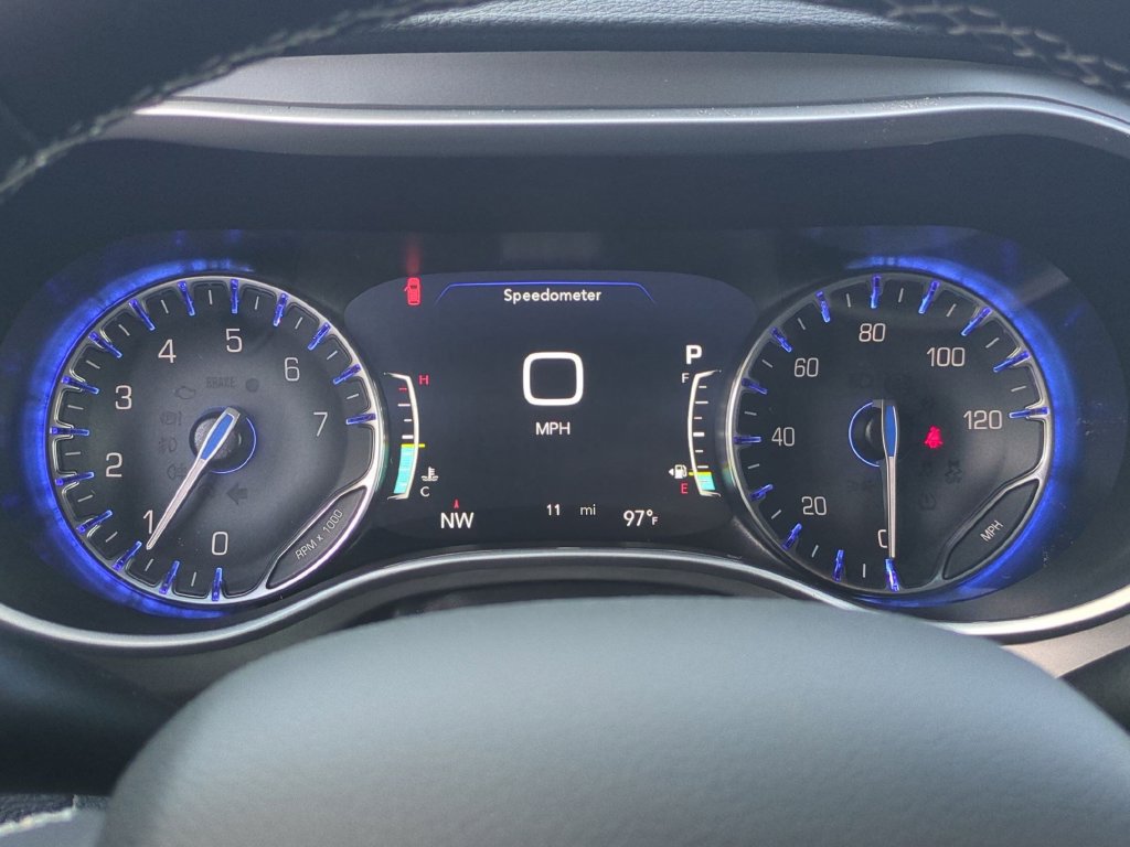New 2027 Chrysler Pacifica Limited FWD image 18