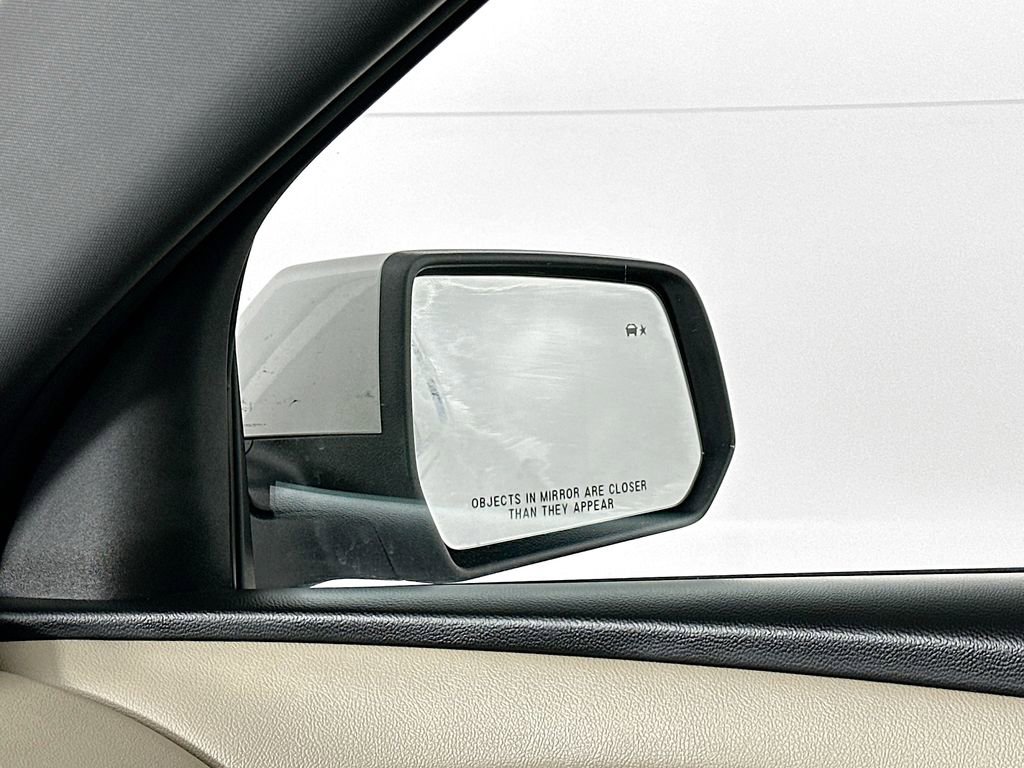 Used 2023 Chevrolet Traverse LT w/ LT Premium Package image 25