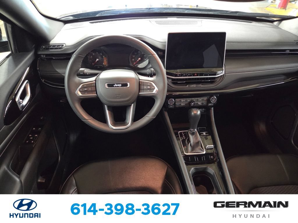 Used 2023 Jeep Compass Latitude w/ Convenience Group AWD/4WD image 17