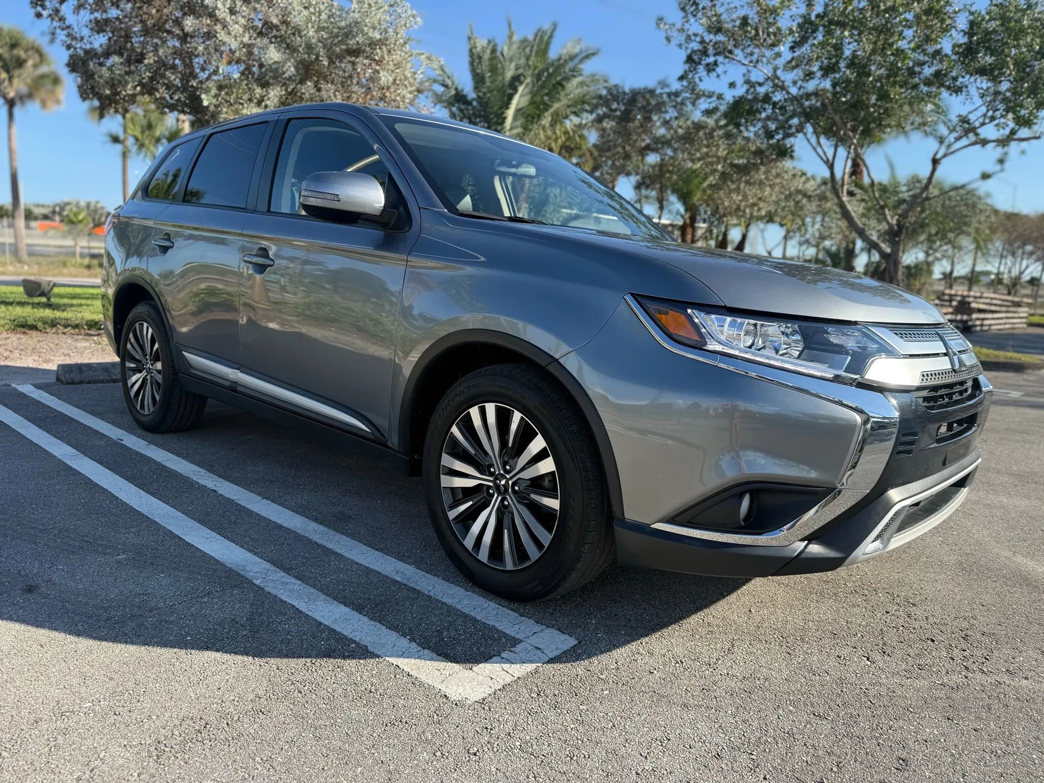 Used 2019 Mitsubishi Outlander SEL FWD image 5