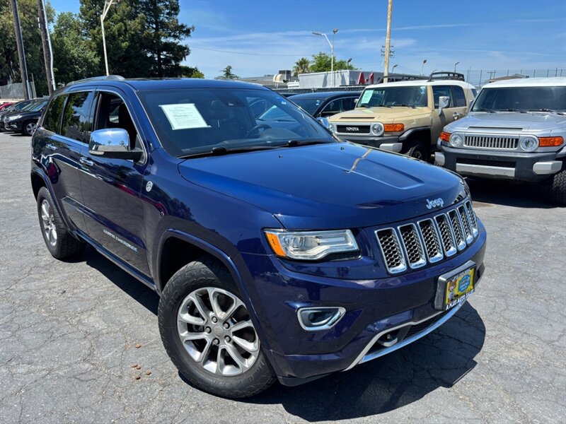 Used 2015 Jeep Grand Cherokee Overland w/ Advanced Technology Group AWD/4WD image 2