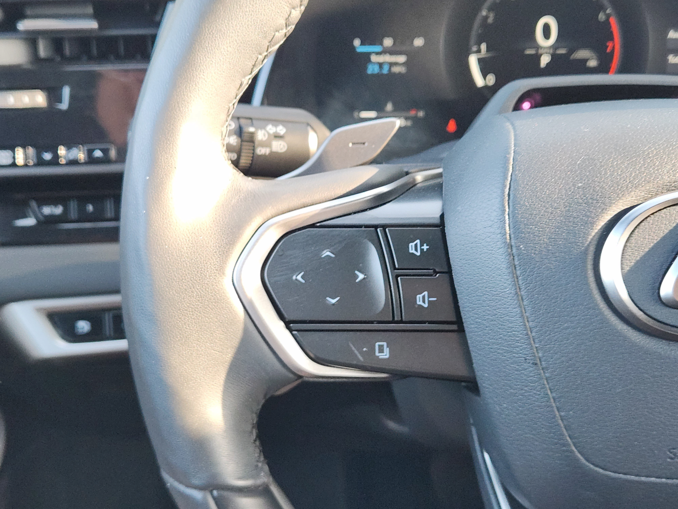 Certified 2025 Lexus RX 350 Premium Plus w/ Convenience Package FWD image 24
