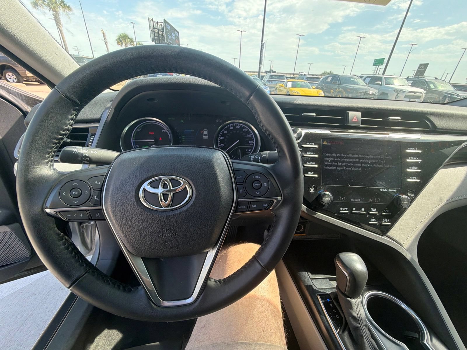 Used 2020 Toyota Camry XLE FWD image 18