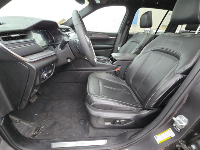 Used 2023 Jeep Grand Cherokee Overland AWD/4WD image 7