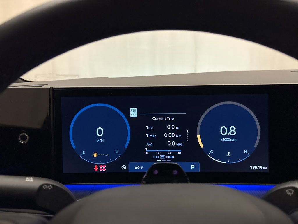 Used 2024 Hyundai Santa Fe Calligraphy image 16