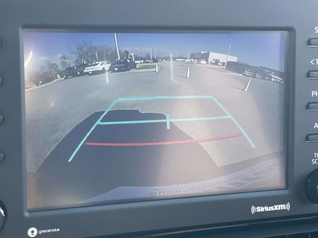 Used 2022 Toyota RAV4 SE image 16