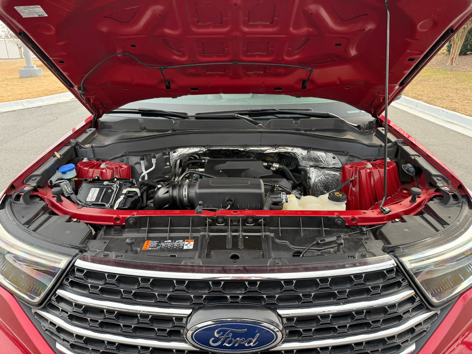 Used 2020 Ford Explorer XLT w/ Equipment Group 202A image 34