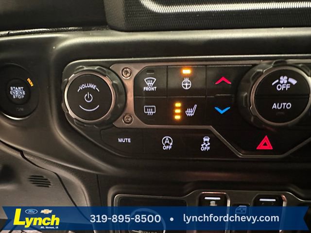 Used 2018 Jeep Wrangler Unlimited Sahara w/ Cold Weather Group AWD/4WD image 13