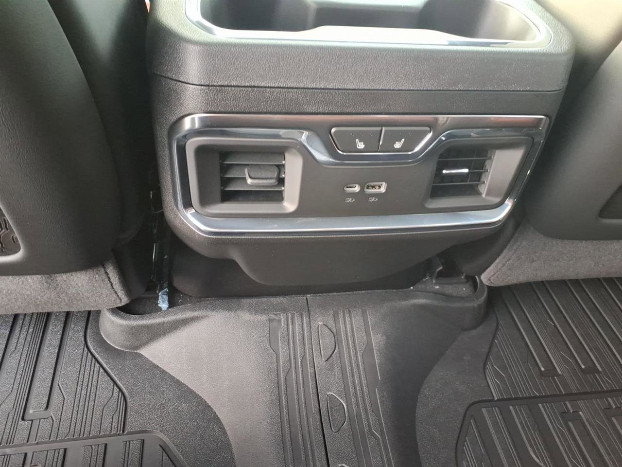 New 2026 GMC Sierra 2500 Denali Ultimate image 10