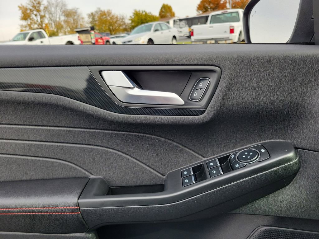 New 2026 Ford Escape ST-Line w/ Tech Pack #1 image 18