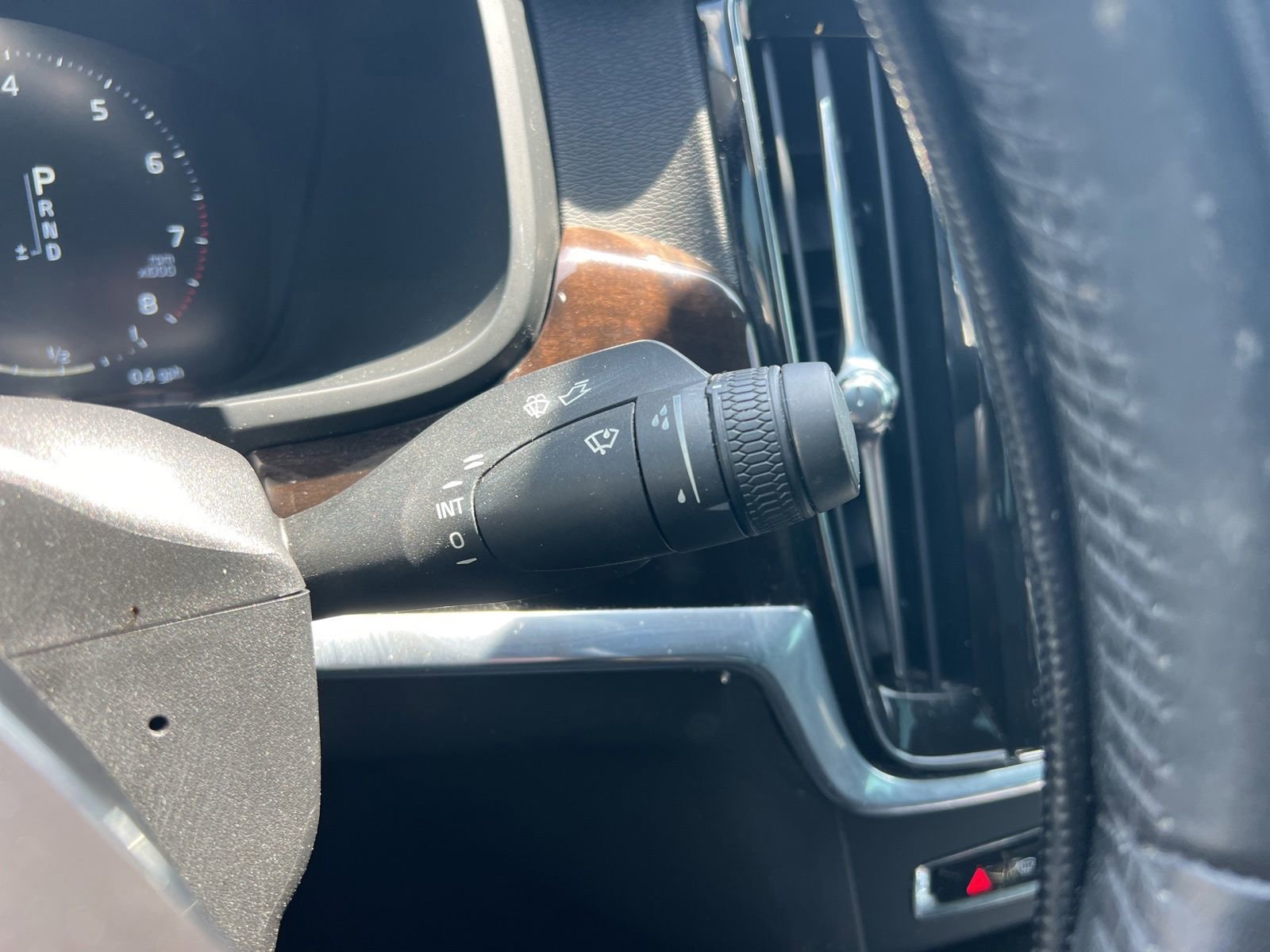 Used 2019 Volvo S90 T5 Momentum FWD image 18