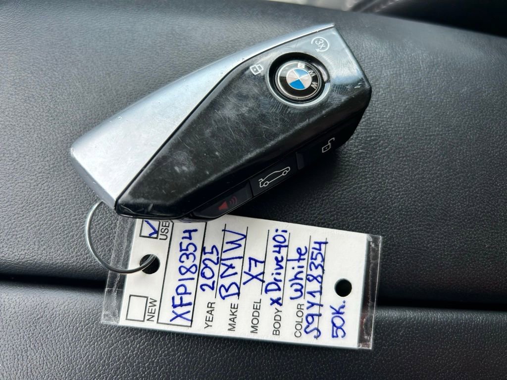 Used 2025 BMW X7 xDrive40i image 19