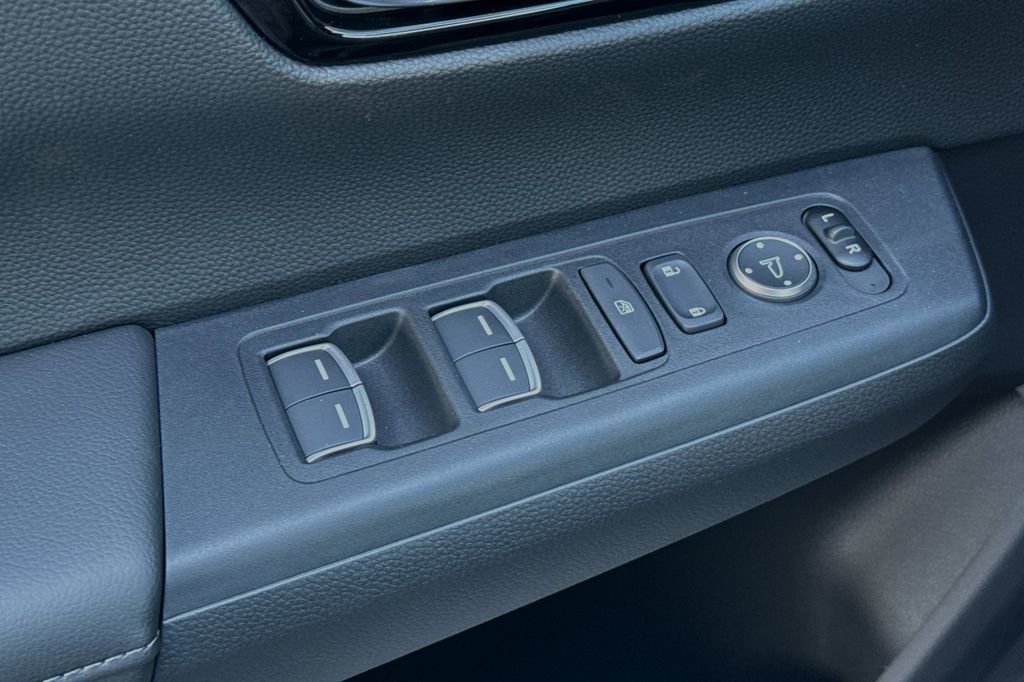 New 2025 Honda CR-V FWD e:FCEV image 11
