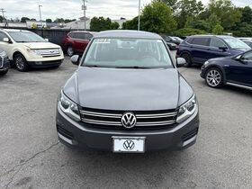 Used 2013 Volkswagen Tiguan S image 2