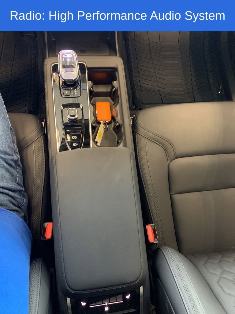 Used 2025 Volvo XC90 B6 Plus image 8