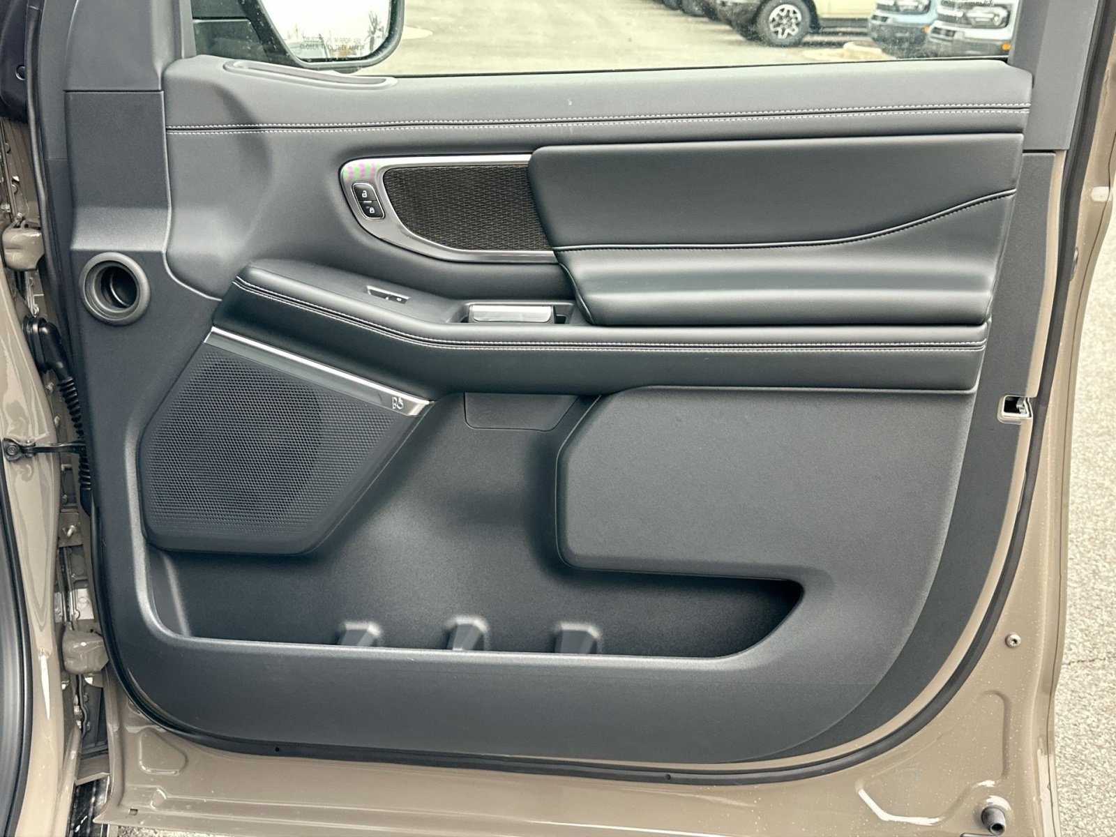 New 2026 Ford Expedition Max Platinum w/ Stealth Performance Package image 41