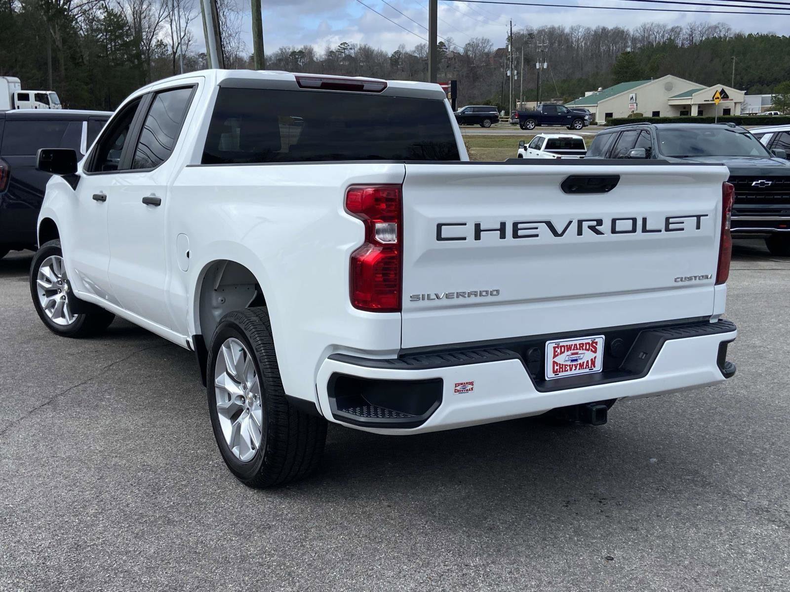 Used 2022 Chevrolet Silverado 1500 Custom image 24