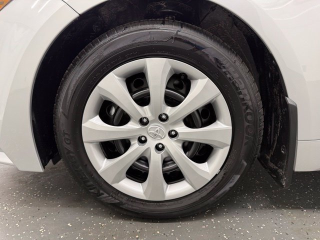 Used 2026 Toyota Corolla LE FWD image 19