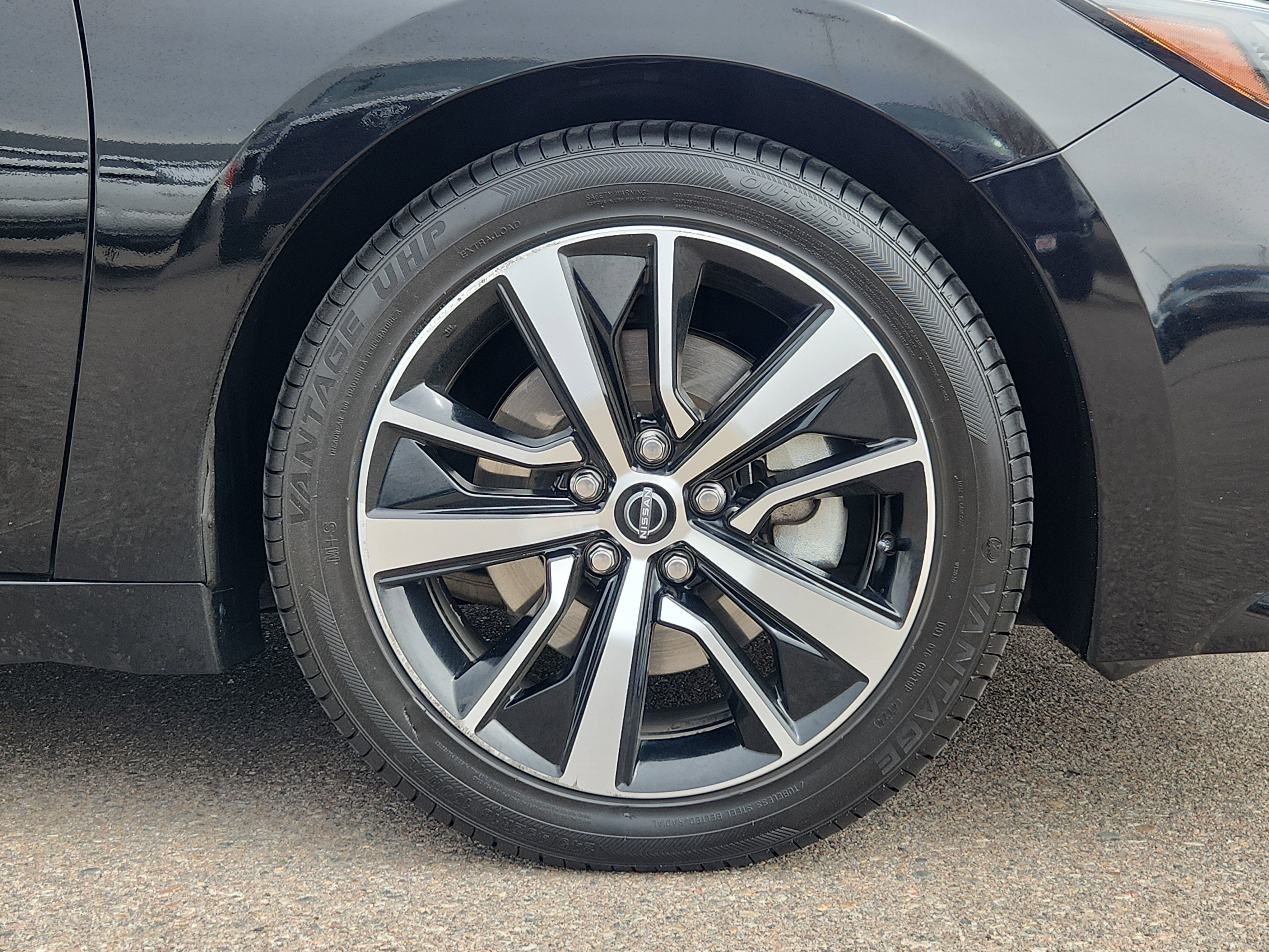 Used 2023 Nissan Maxima SV w/ Floor Mat Group FWD image 14