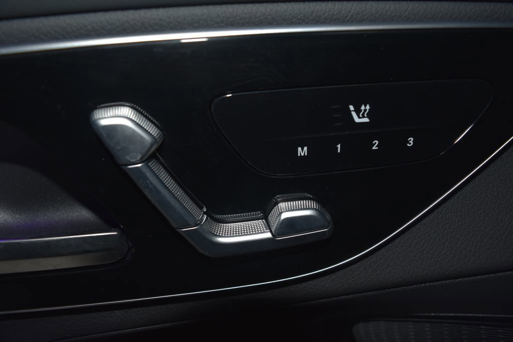 Certified 2025 Mercedes-Benz GLC 350e 4MATIC image 6