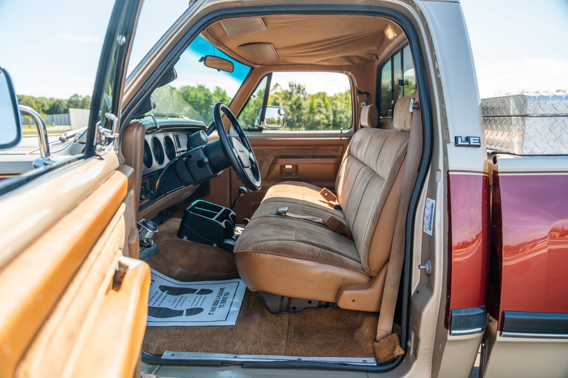 Used 1992 Dodge D/W Truck 350 image 38