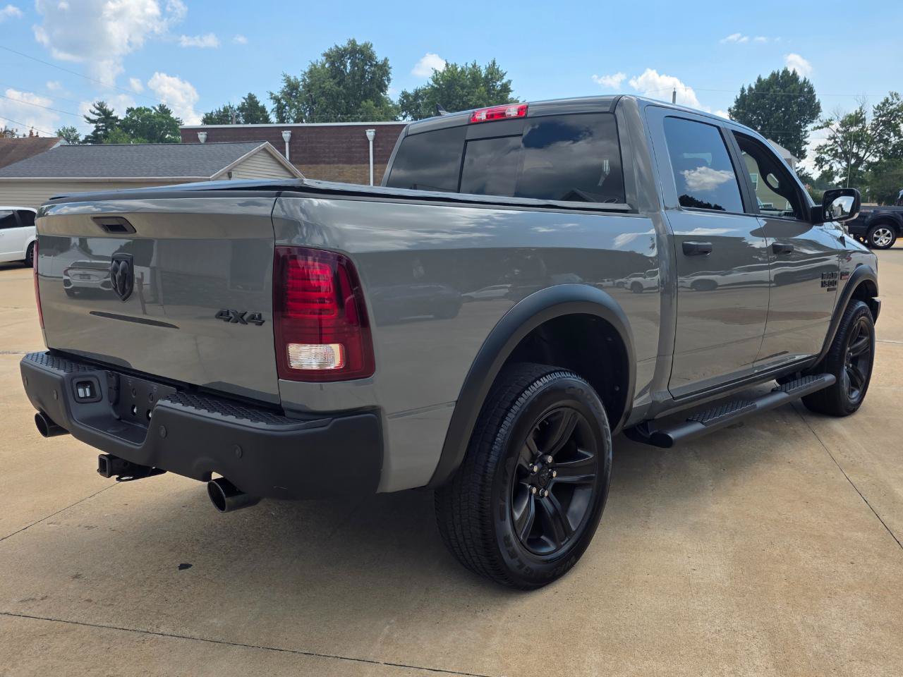 Used 2022 RAM 1500 Warlock w/ Ceramic Grey Warlock Package AWD/4WD image 21