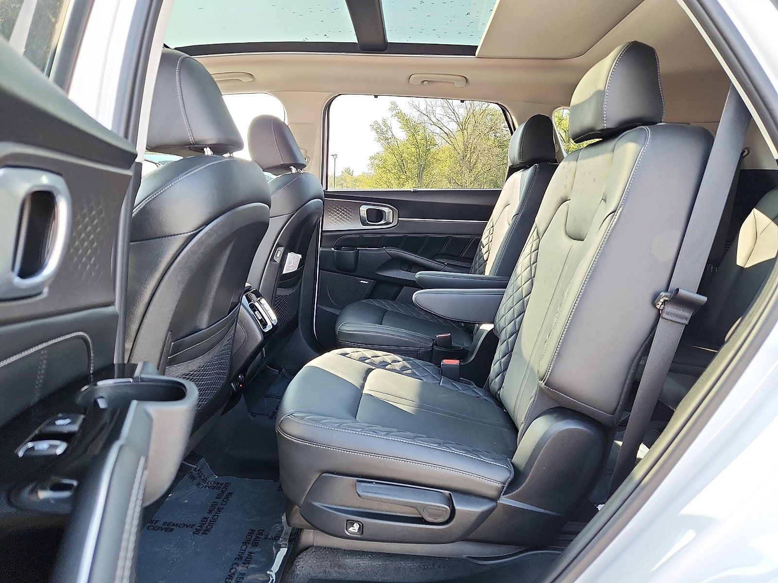 Certified 2023 Kia Sorento SX AWD/4WD image 11