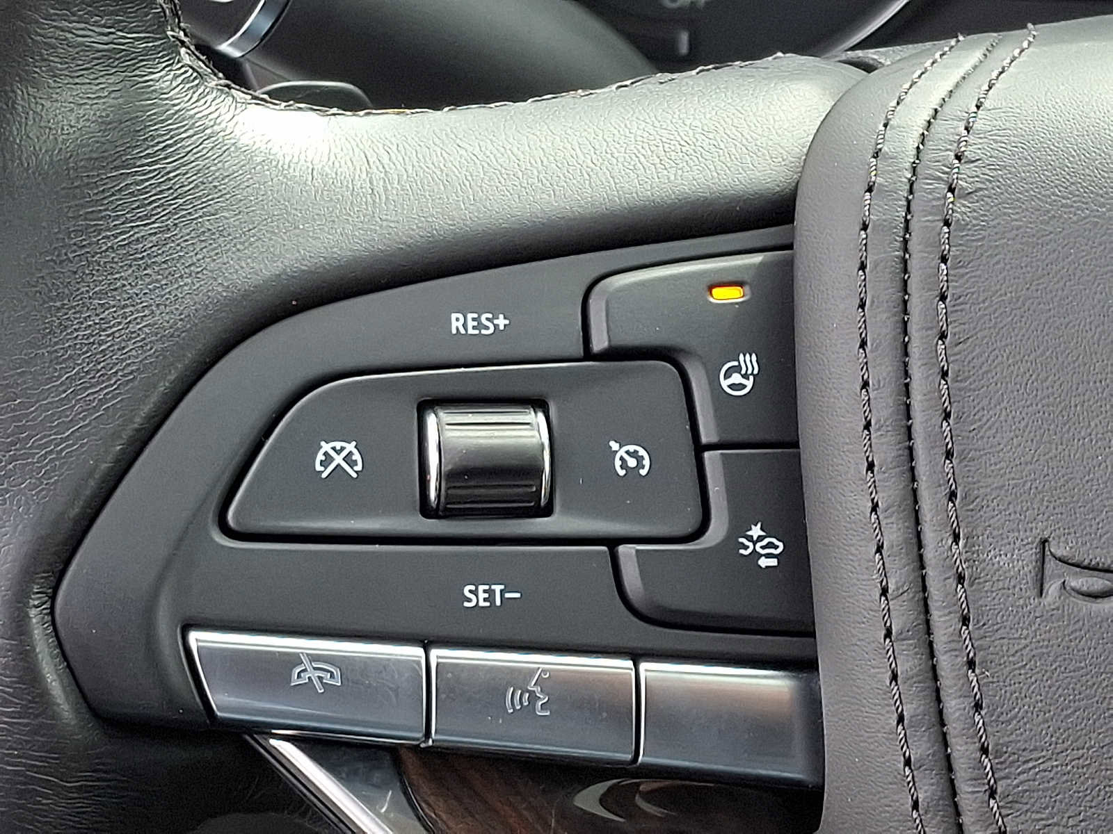 Used 2021 Cadillac XT6 Premium Luxury w/ Platinum Package image 23