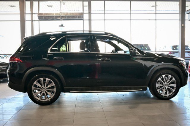 Used 2022 Mercedes-Benz GLE 350 4MATIC w/ Premium Package image 4