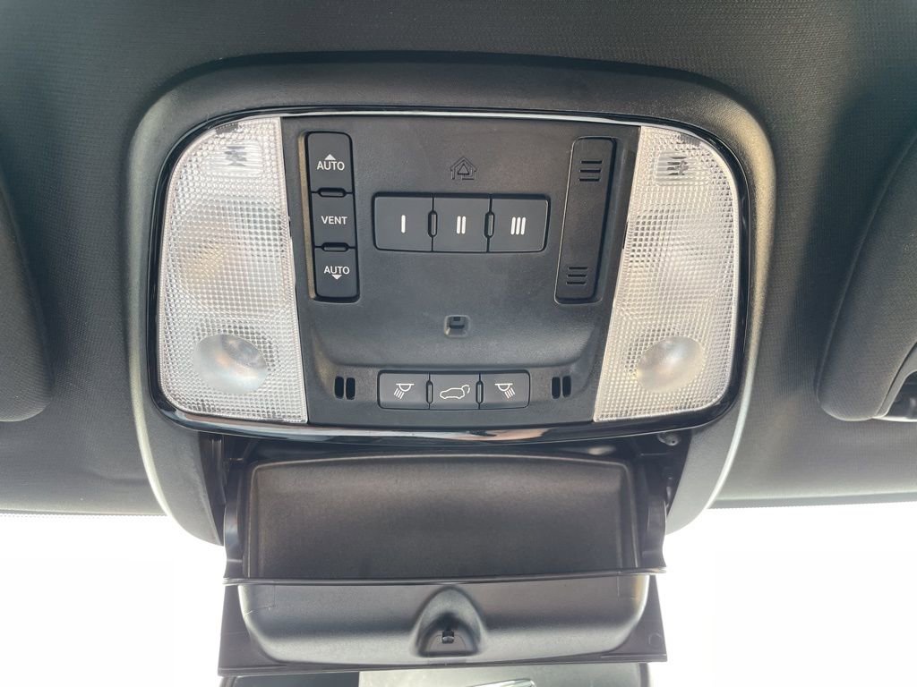 Used 2023 Dodge Durango GT AWD/4WD image 27