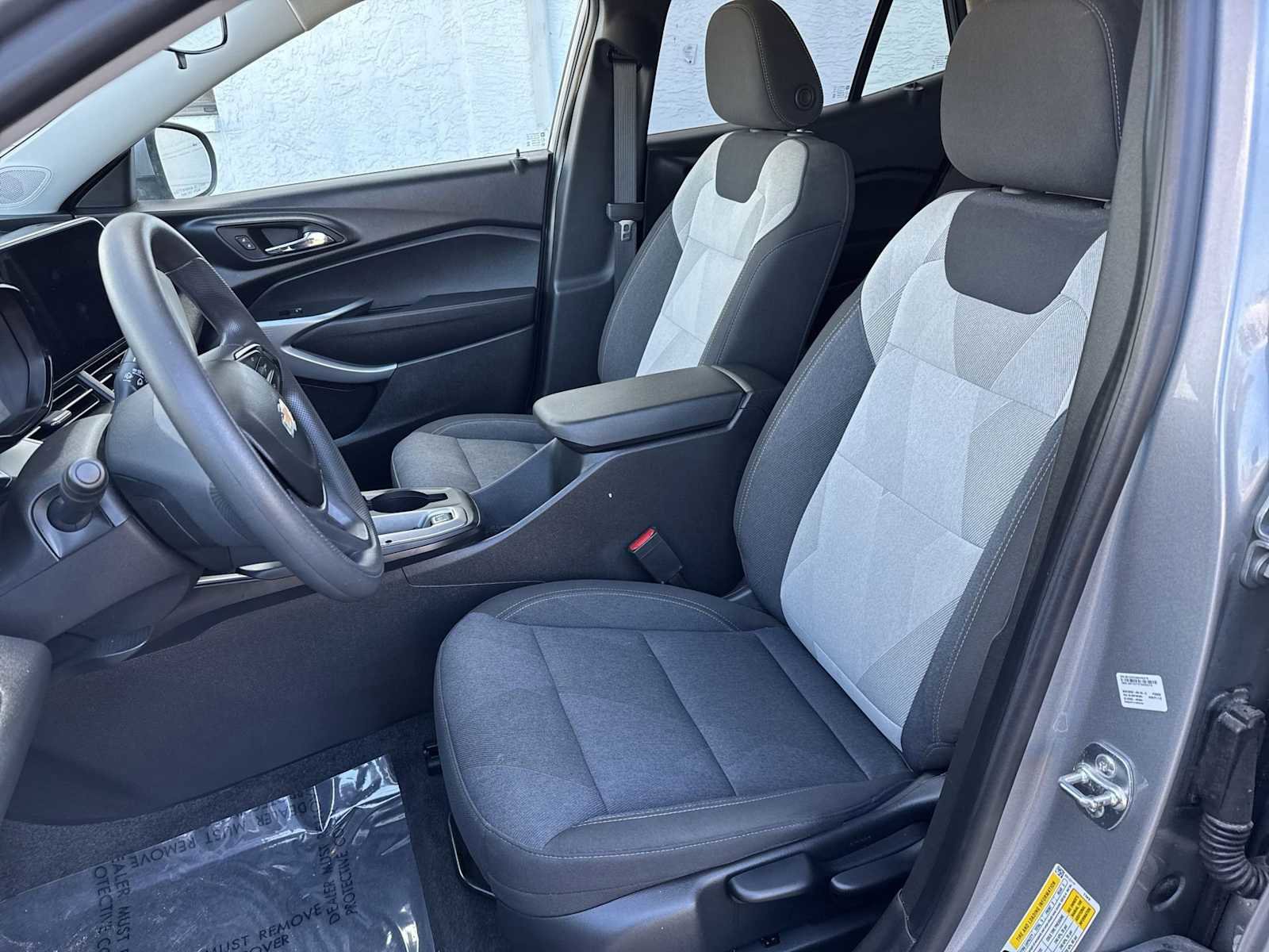 Used 2024 Chevrolet Trax LS w/ LS Convenience Package image 15