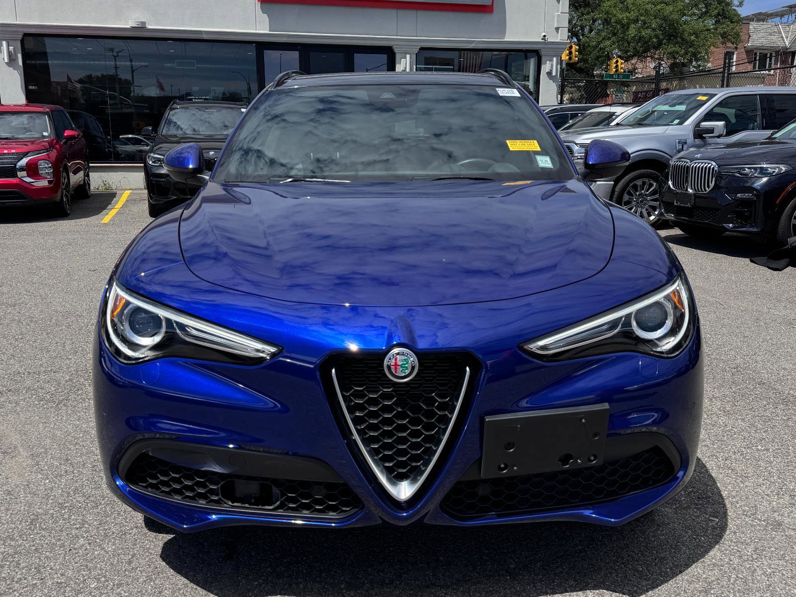 Used 2022 Alfa Romeo Stelvio Ti image 2