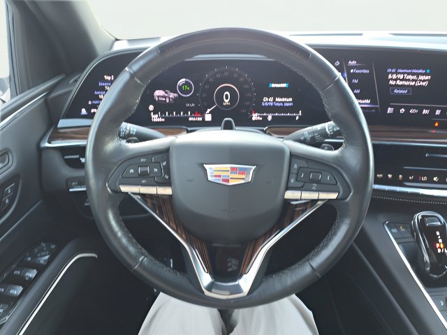 Used 2024 Cadillac Escalade Premium Luxury w/ LPO, Floor Liner Package AWD/4WD image 17