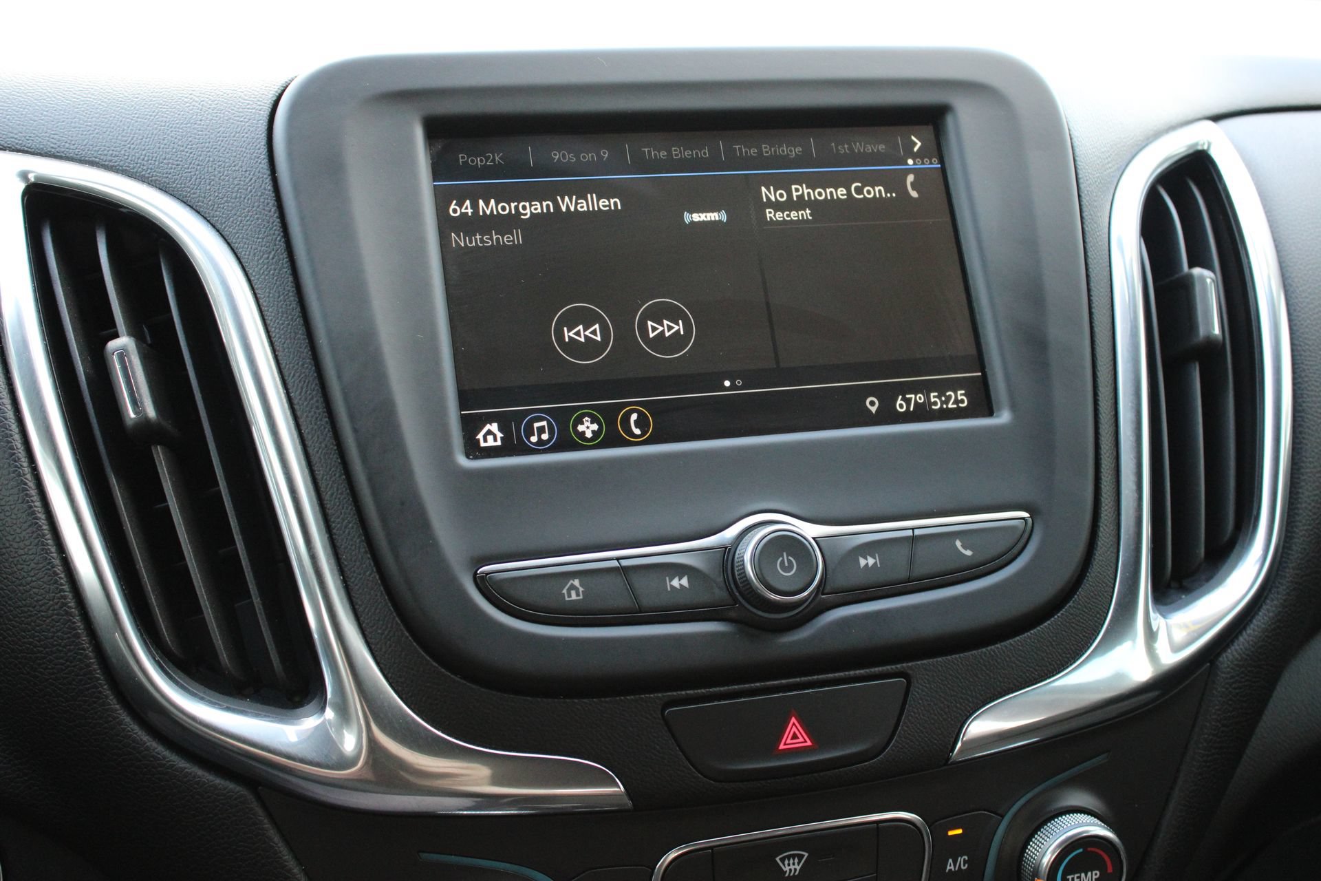 Used 2019 Chevrolet Equinox LT FWD image 32