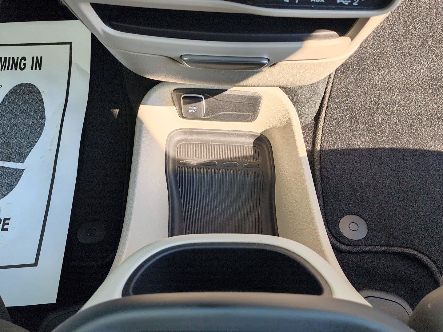 Used 2024 Chrysler Pacifica Touring-L FWD image 28