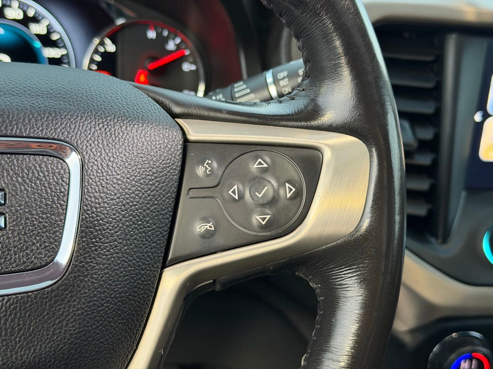 Used 2019 GMC Acadia Denali w/ Technology Package image 20