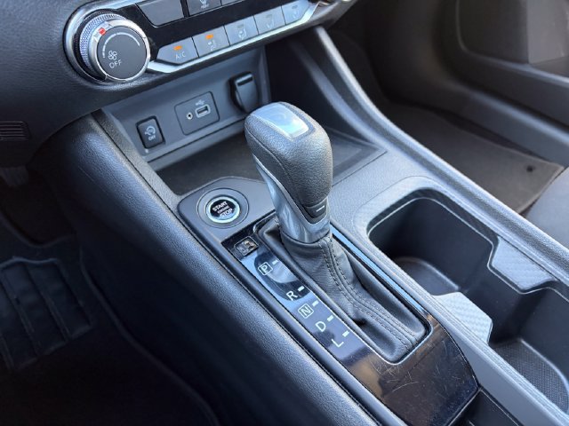 Used 2025 Nissan Sentra S FWD image 33