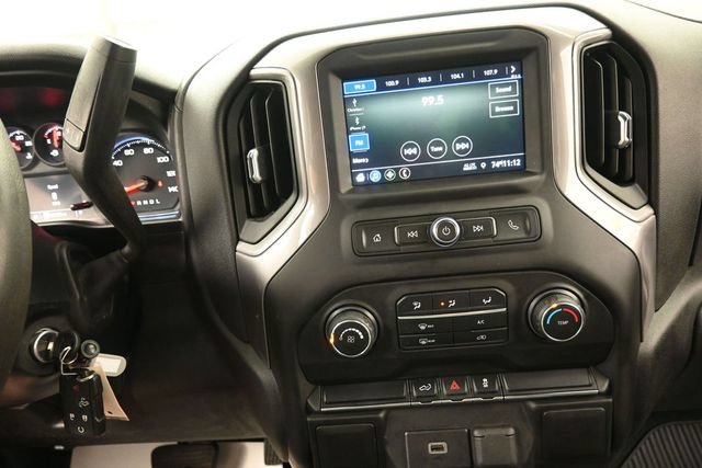 Used 2020 Chevrolet Silverado 1500 Custom w/ Custom Value Package AWD/4WD image 10