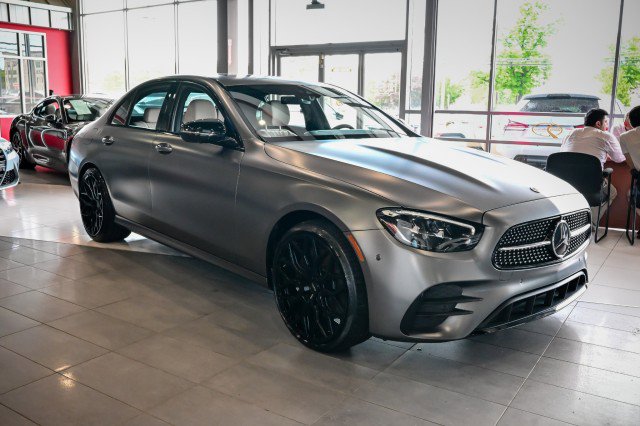 Used 2022 Mercedes-Benz E 450 4MATIC Sedan w/ Night Package image 4