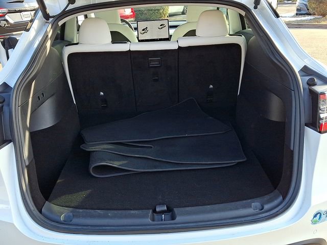 Used 2021 Tesla Model Y Long Range image 40