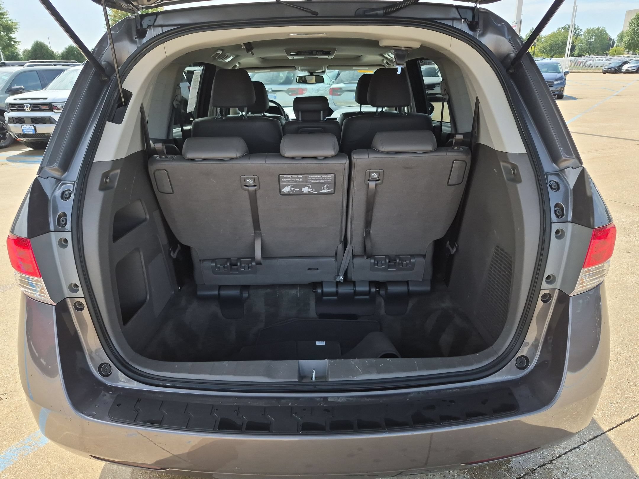 Used 2015 Honda Odyssey EX-L image 28