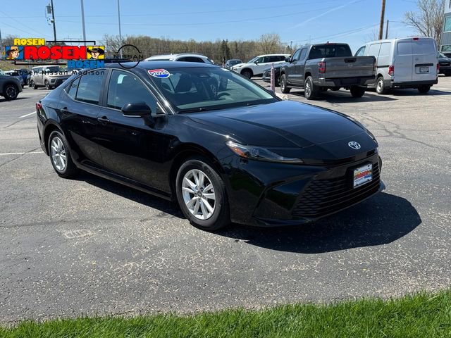 Used 2025 Toyota Camry LE FWD image 1